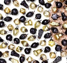 25 Pieces Black and Golden Glass Ornaments For Tree Decoration